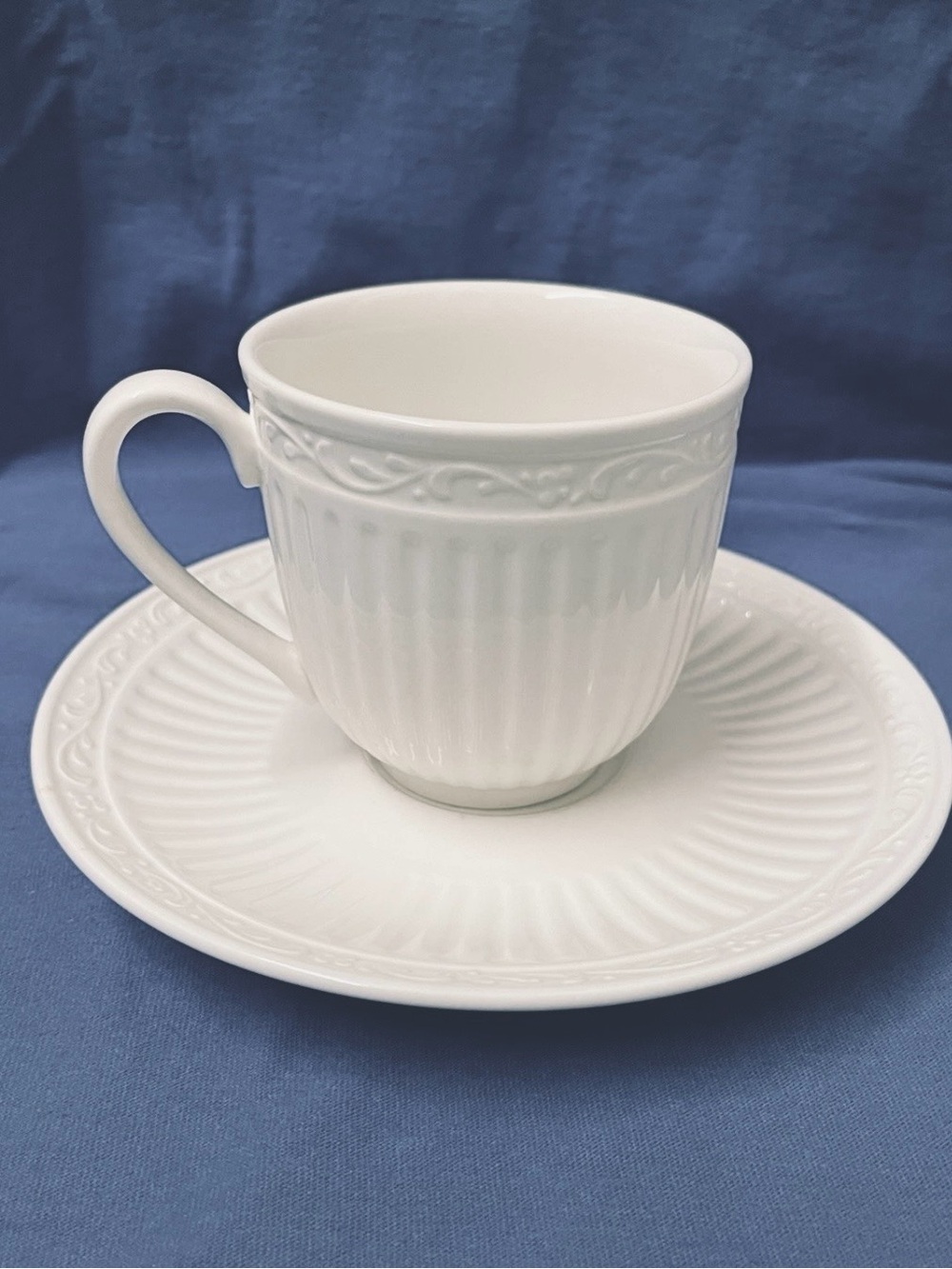 Mikasa Italian Countryside Ceramic Teacup and Saucer 8 sets - 16 pieces